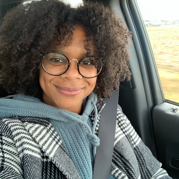 Meet your Posher, Michele - Picture 3 of 5